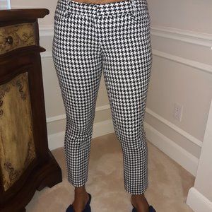 Woman's Black/White Pants